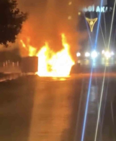 Samsun'da seyir halindeki otomobilde yangın çıktı