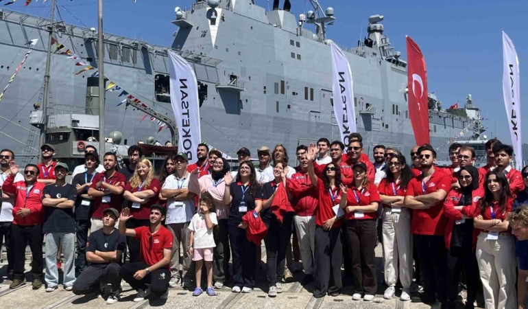 Sanayi ve Teknoloji Bakanı Kacır, TEKNOFEST Mavi Vatan'ı inceledi