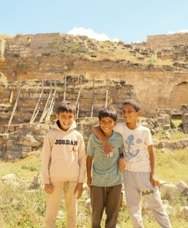 Şanlıurfa'da devrilen kale direği 8 yaşındaki çocuğun ölümüne neden oldu