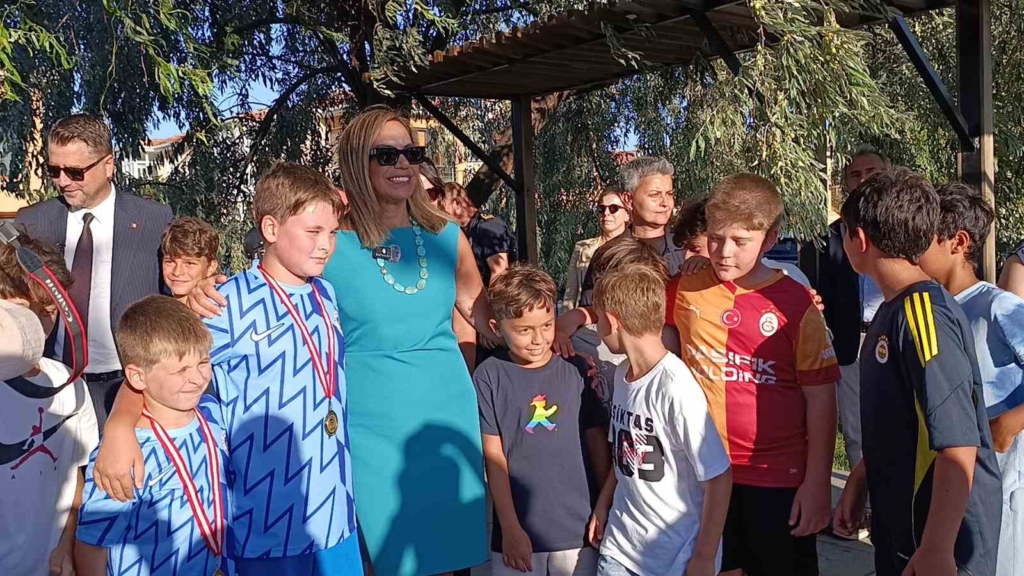 Şarköy'de yeni park ve meydan düzenlemeleri tamamlandı