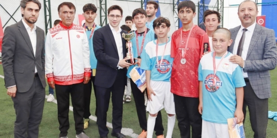 Semihaşakir Kur'an Kursu Futbol Turnuvası'nın Şampiyonu Oldu
