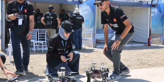 Siirt'te Savaşan İHA Yarışması Devam Ediyor