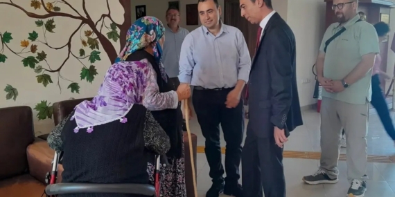 Sinop'ta huzurevi sakinleri için doğum günü kutlaması