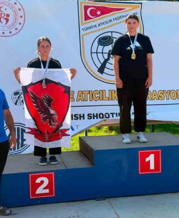 Sivaslı atıcılar Kahramanmaraş'tan 3 madalya ile döndü