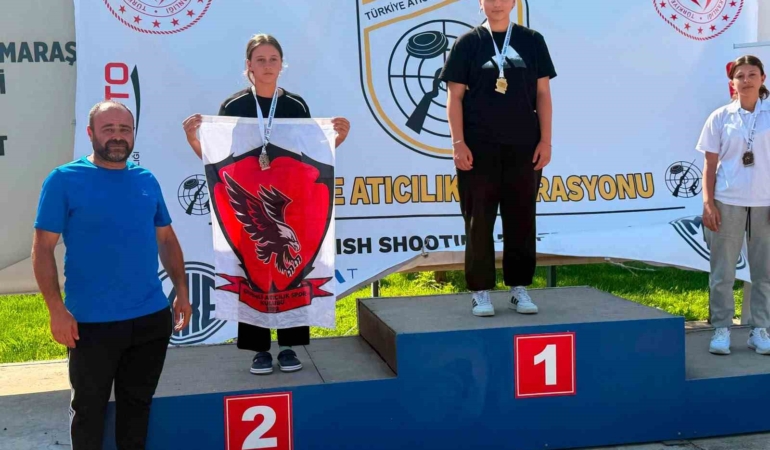 Sivaslı atıcılar Kahramanmaraş'tan 3 madalya ile döndü
