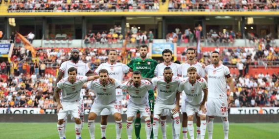 Sivasspor, Manisa FK Maçı Öncesi Üç Eksikle Sahada
