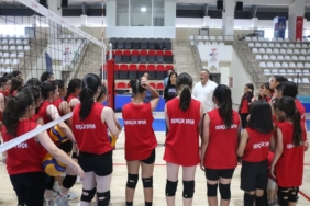 Sivas'ta GSB Spor Okulları Yaz Dönemi Antrenmanları Devam Ediyor