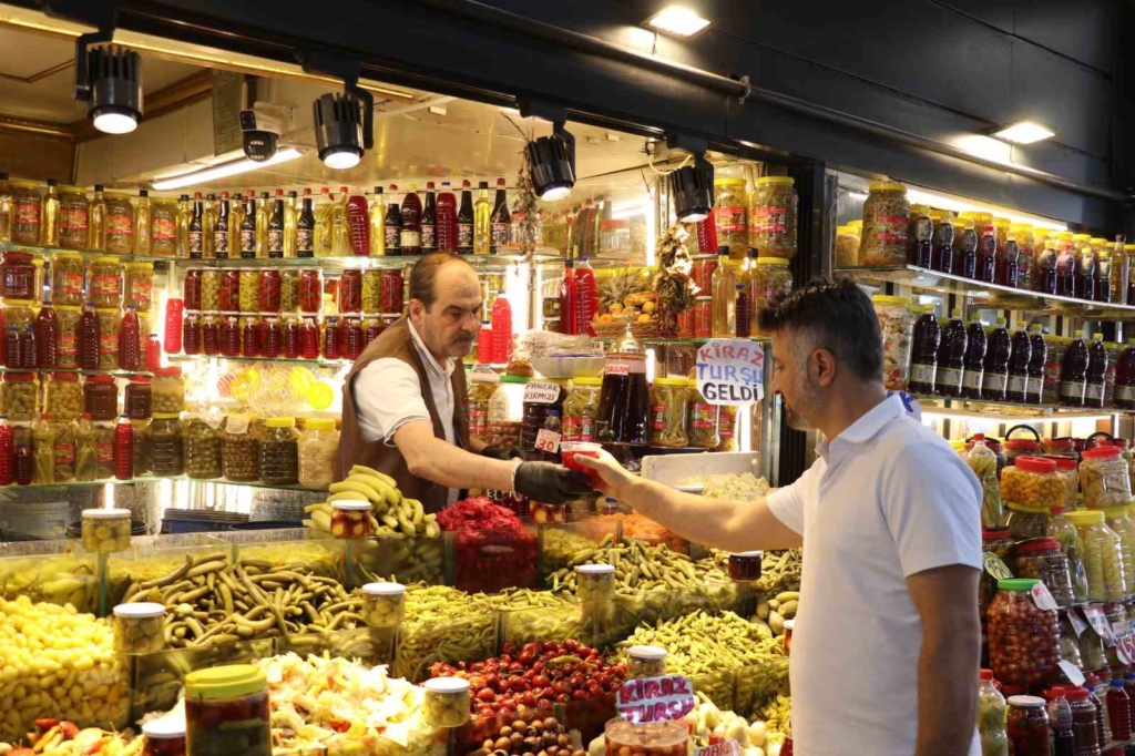 Sivas'ta Mısır Koçanı Turşusu Raflarda Yerini Aldı