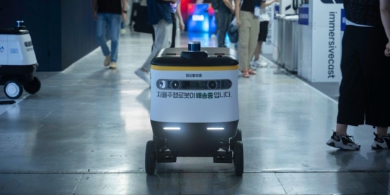 Sivas'ta Yapay Zeka Destekli Otonom Forklift Geliştirildi
