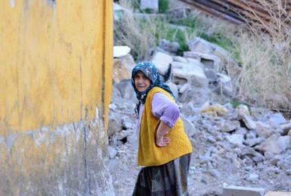 Sivas'ta minibüs şarampole devrildi: 4 ölü, 10 yaralı
