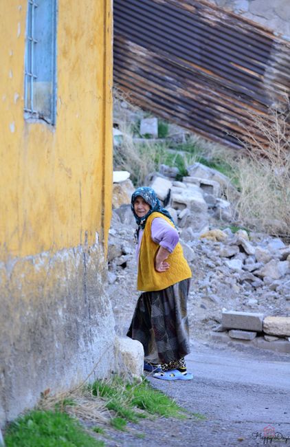 Sivas'ta minibüs şarampole devrildi: 4 ölü, 10 yaralı