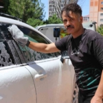 Sivas'ta mobil oto yıkama hizmetiyle dikkat çekiyor