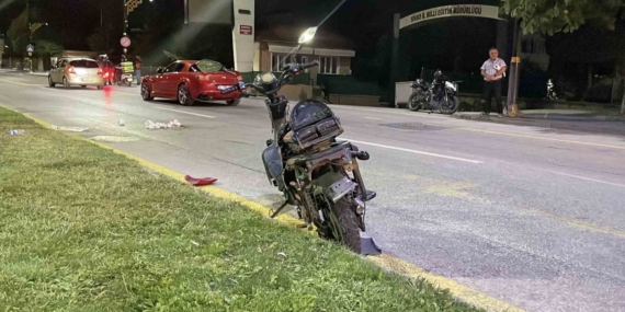 Sivas'ta motosiklet ve elektrikli bisiklet çarpıştı, 2 ağır yaralı