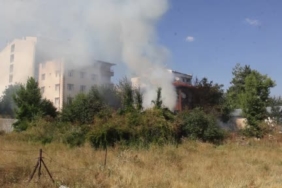 Sivas'ta odunlukta çıkan yangın itfaiye tarafından kontrol altına alındı