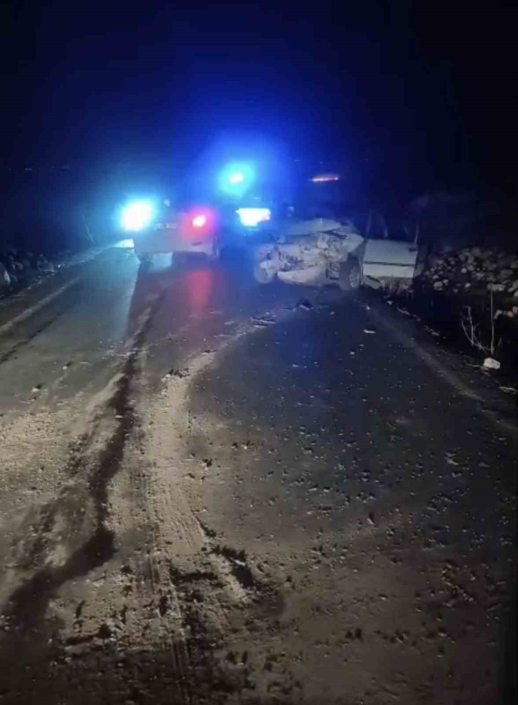 Siverek'te iki otomobilin çarpışması sonucu 3 yaralı