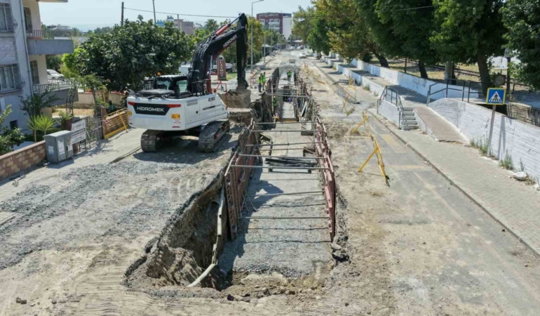 Söke'de 77 milyon TL'lik yağmur suyu hattı projesi devam ediyor