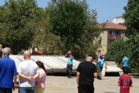 Sultanbeyli'de çelik çatı işçilerin üzerine düştü: 2 yaralı