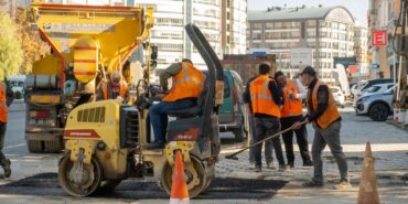 Sultanhisar'da yol bakım ve onarım çalışmaları devam ediyor