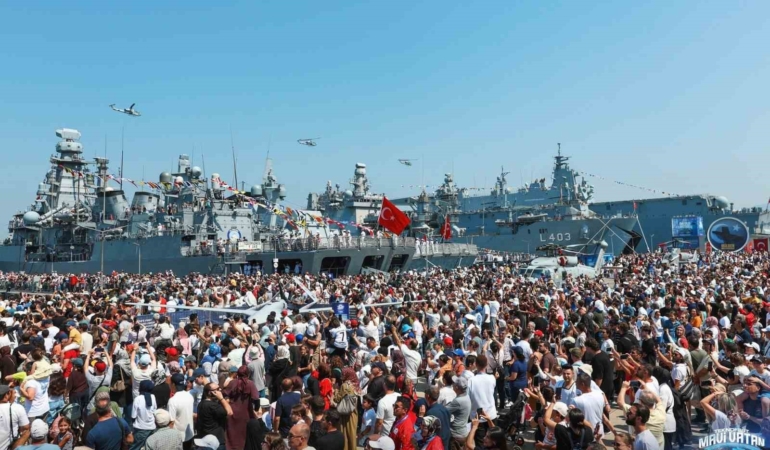 TEKNOFEST Mavi Vatan'da ziyaretçi yoğunluğu