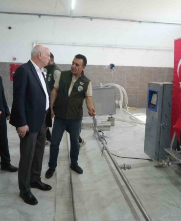 TZOB Başkanı Bayraktar, Malazgirt'teki Süt Toplama Merkezi'ni Ziyaret Etti