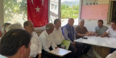 TZOB Başkanı Bayraktar, Seydikemer'deki yangın bölgesini inceledi