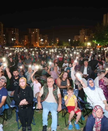 Talha Bora Öge ve Orkestrası Melikgazi'de Unutulmaz Bir Konser Verdi