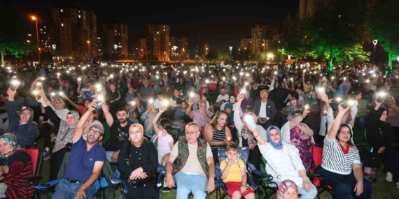 Talha Bora Öge ve Orkestrası Melikgazi'de Unutulmaz Bir Konser Verdi