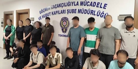 Tekirdağ'da 19 düzensiz göçmen yakalandı, sürücü tutuklandı