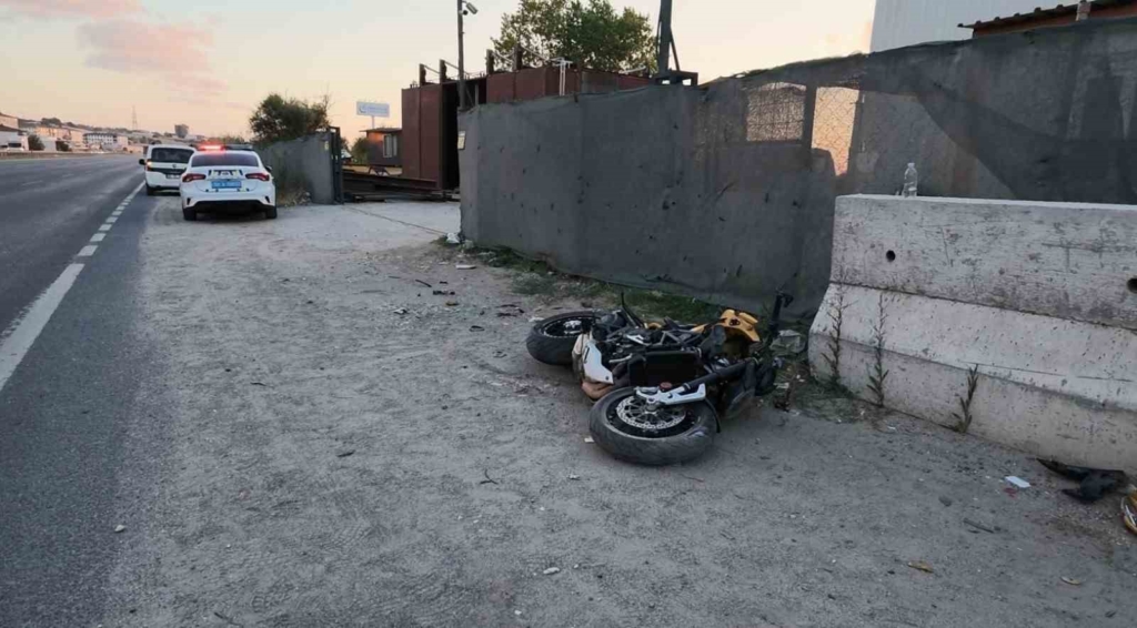 Tekirdağ'da motosiklet kazasında 22 yaşındaki sürücü hayatını kaybetti