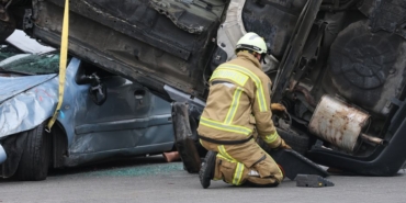 Tekirdağ'da ters yönden gelen araçla çarpışma: 2 yaralı