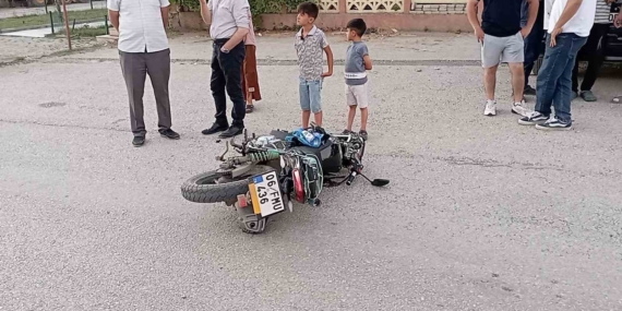 Tokat'ta 14 yaşındaki sürücünün aracıyla motosiklet çarpıştı
