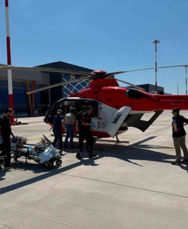 Tokat'ta 4 aylık bebek hava ambulansı ile İstanbul'a sevk edildi
