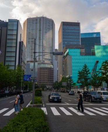 Tokyo'da 5.9 büyüklüğünde deprem: 2 yaralı