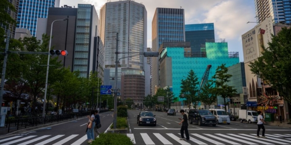 Tokyo'da 5.9 büyüklüğünde deprem: 2 yaralı
