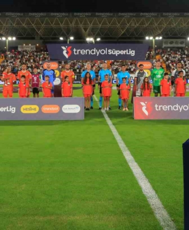 Trendyol Süper Lig'de Corendon Alanyaspor ile Beşiktaş Beraberlikte