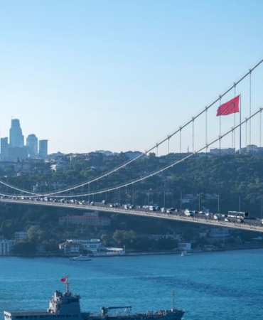 Trump, Hürmüz Boğazı'nı yeniden 'Yeni ABD Toprağı' olarak paylaştı