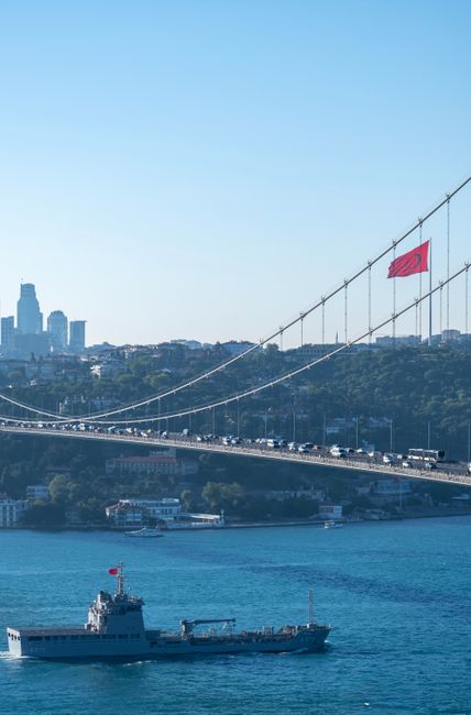 Trump, Hürmüz Boğazı'nı yeniden 'Yeni ABD Toprağı' olarak paylaştı