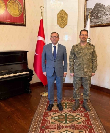Tuğgeneral Kadir Çelik, Kars Valisi Ziya Polat'ı Ziyaret Etti