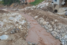 Tunceli Pülümür'de sağanak sonrası heyelan oluştu