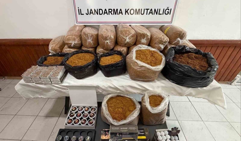 Uşak'ta 120 kilo bandrolsüz tütün ve kaçak ürünler ele geçirildi