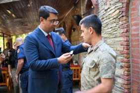 UŞAK'TA JANDARMA PERSONELİ İÇİN RÜTBE TERFİ TÖRENİ DÜZENLENDİ