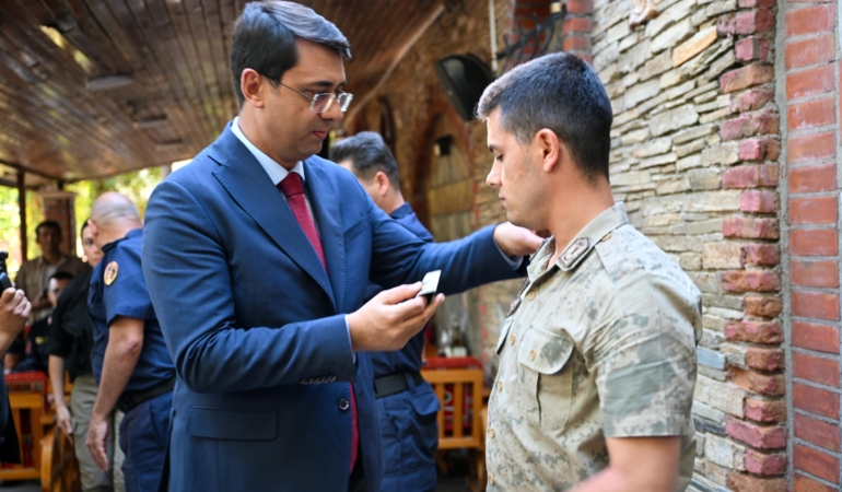 UŞAK'TA JANDARMA PERSONELİ İÇİN RÜTBE TERFİ TÖRENİ DÜZENLENDİ