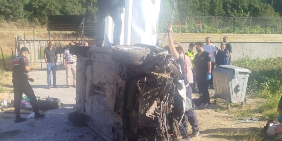 Uşak'ta otomobil devrildi: 1 ölü, 3 yaralı