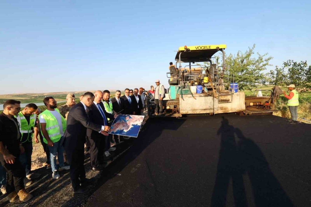 Vali Küçük, Samsat'taki Kamu Yatırımlarını İnceledi