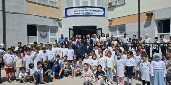 Vali Yılmaz, TÜGVA Eskişehir Yaz Okulu'nu Ziyaret Etti