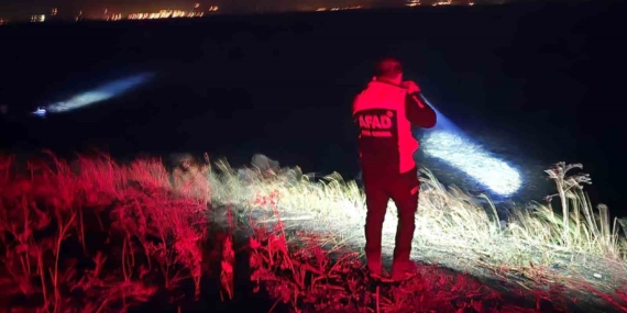 Van Gölü'nde kano devrildi, kaybolan kadın bulundu