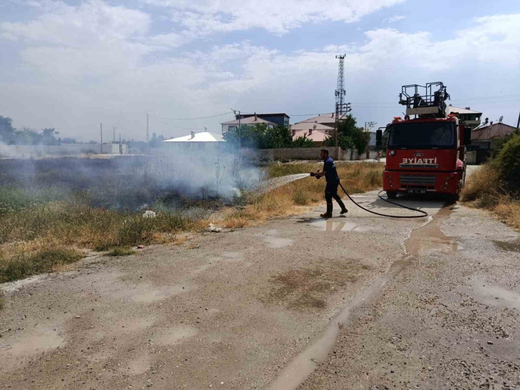 Van itfaiyesi son 10 günde 239 yangına müdahale etti