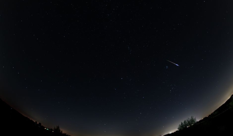 Van'da doğa fotoğrafçıları Perseid meteor yağmurunu görüntüledi