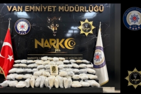 Van'da uyuşturucu operasyonunda 48 kilo esrar yakalandı