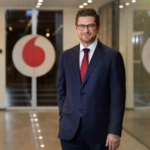 Vodafone Türkiye'de Erhan Eraydın yeni atama ile göreve başladı